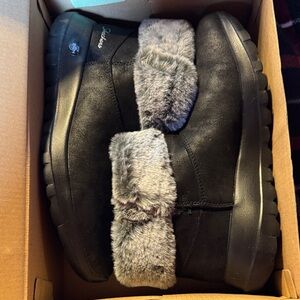 Skechers Black Ankle Boots with Gray Fur Trim